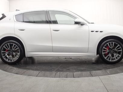 New 2025 Maserati Grecale GT