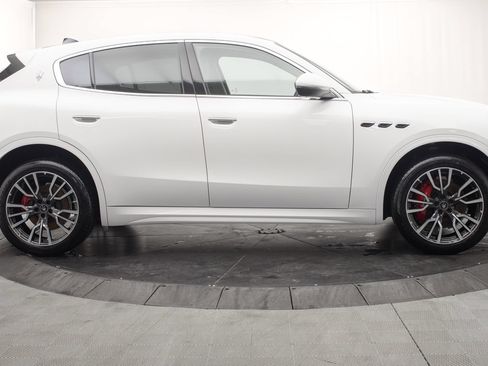 New 2025 Maserati Grecale GT AWD/4WD image 2