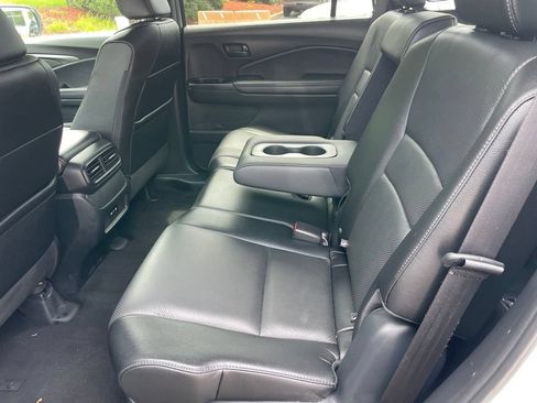 Used 2024 Honda Passport EX-L image 8