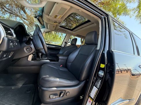 Used 2015 Lexus GX 460 w/ Comfort Package AWD/4WD image 10