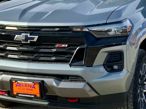 Used 2024 Chevrolet Colorado Z71 w/ Z71 Convenience Package 2 image 13