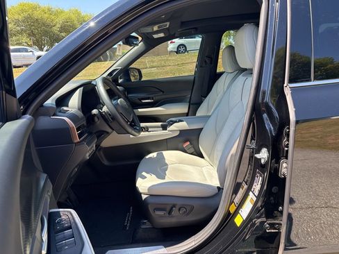 Certified 2024 Toyota Grand Highlander AWD Hybrid image 9