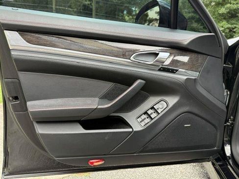 Used 2013 Porsche Panamera GTS AWD/4WD image 31