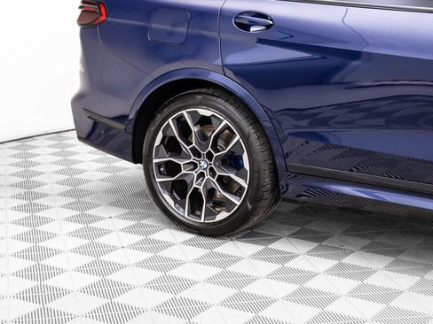 Used 2025 BMW X7 M60i image 36