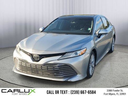 Used 2019 Toyota Camry XLE image 2