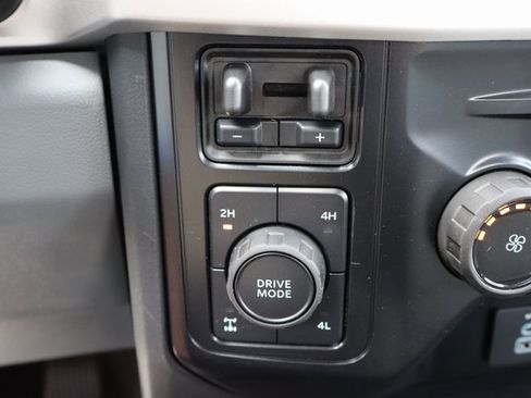 New 2025 Ford F350 XLT image 27