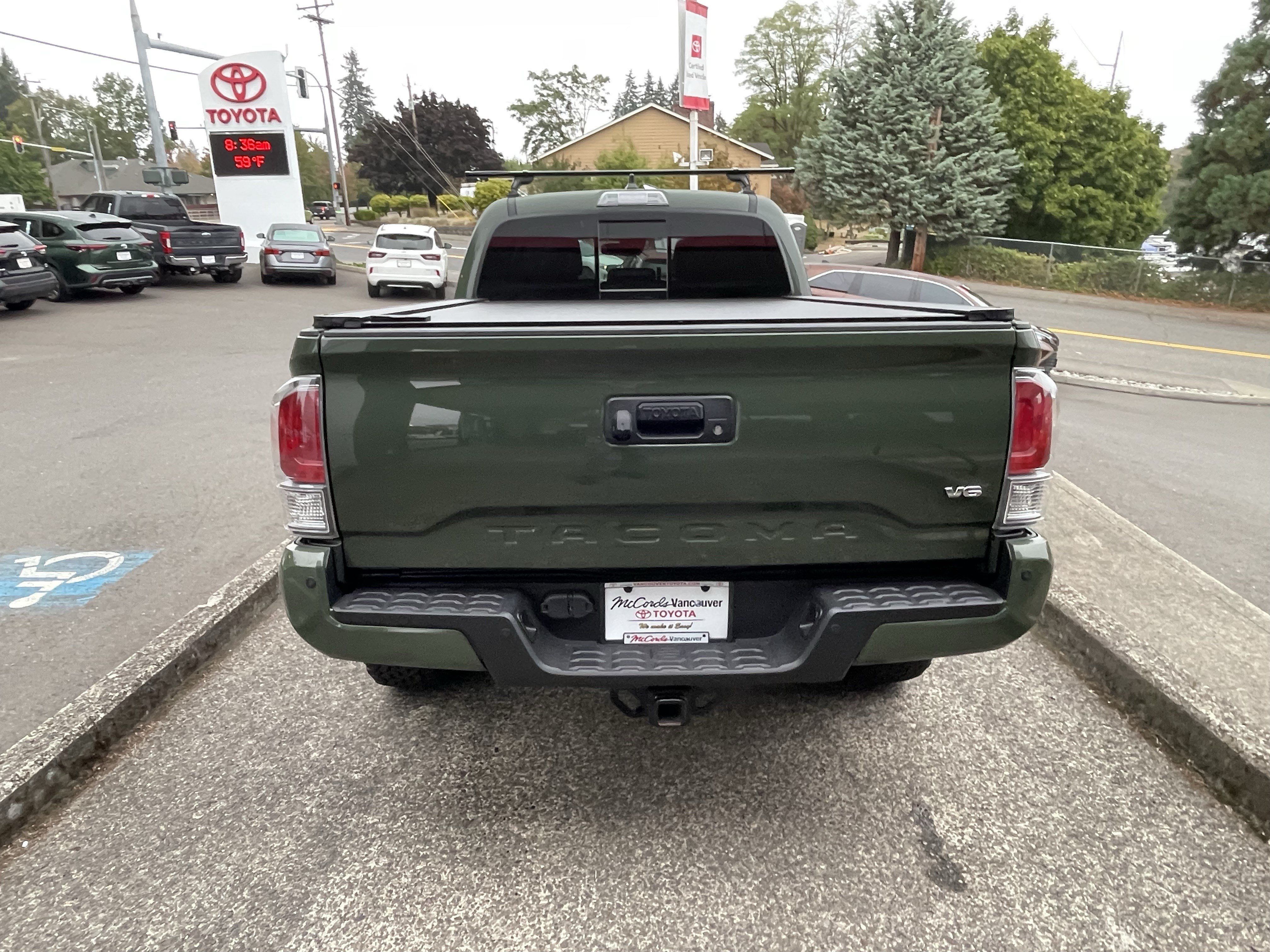 Certified 2021 Toyota Tacoma TRD Off-Road w/ TRD Premium Off Road Package AWD/4WD image 6