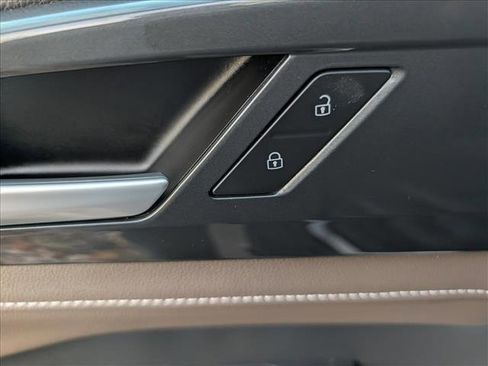 Certified 2023 Volkswagen Taos SEL AWD/4WD image 30