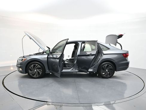 Used 2019 Volkswagen Jetta SEL Premium image 42