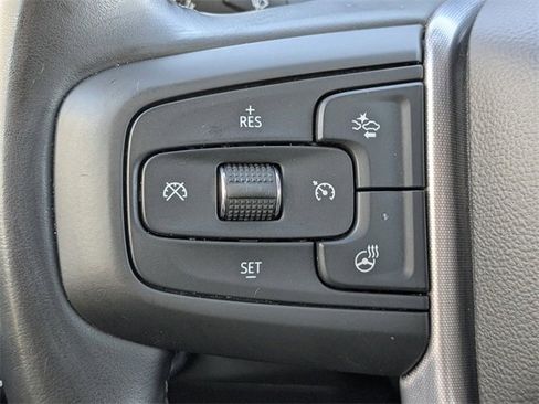 Used 2025 GMC Sierra 1500 SLT image 30