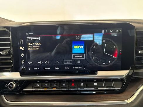 Used 2022 GMC Sierra 1500 SLT w/ SLT Premium Plus Package AWD/4WD image 15