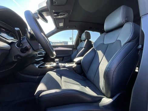 Used 2024 Audi Q5 e Prestige image 11