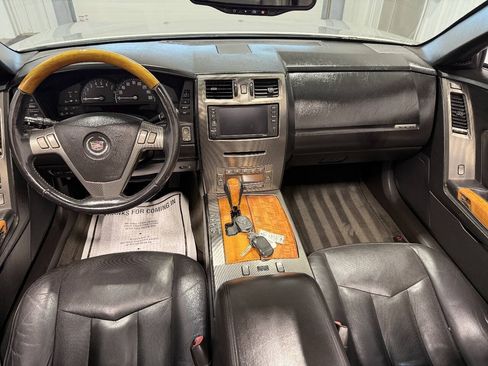 Used 2004 Cadillac XLR RWD image 37