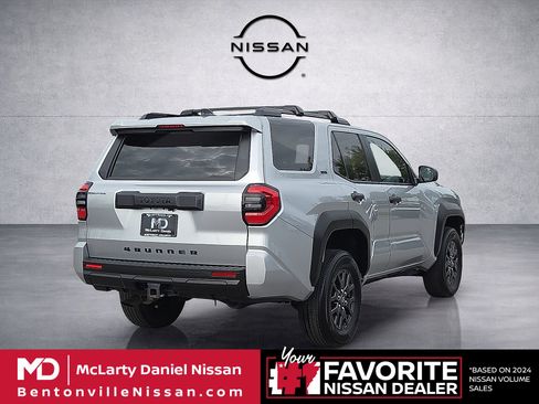Used 2025 Toyota 4Runner SR5 AWD/4WD image 5