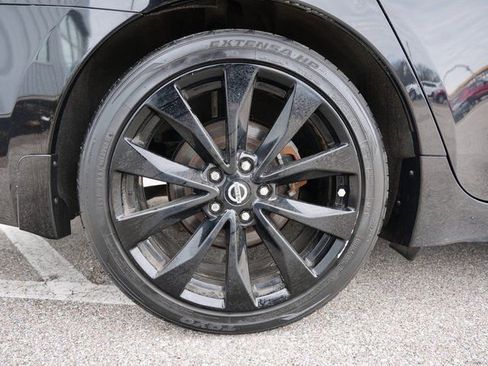 Used 2019 Nissan Maxima SR w/ Premium Package image 36