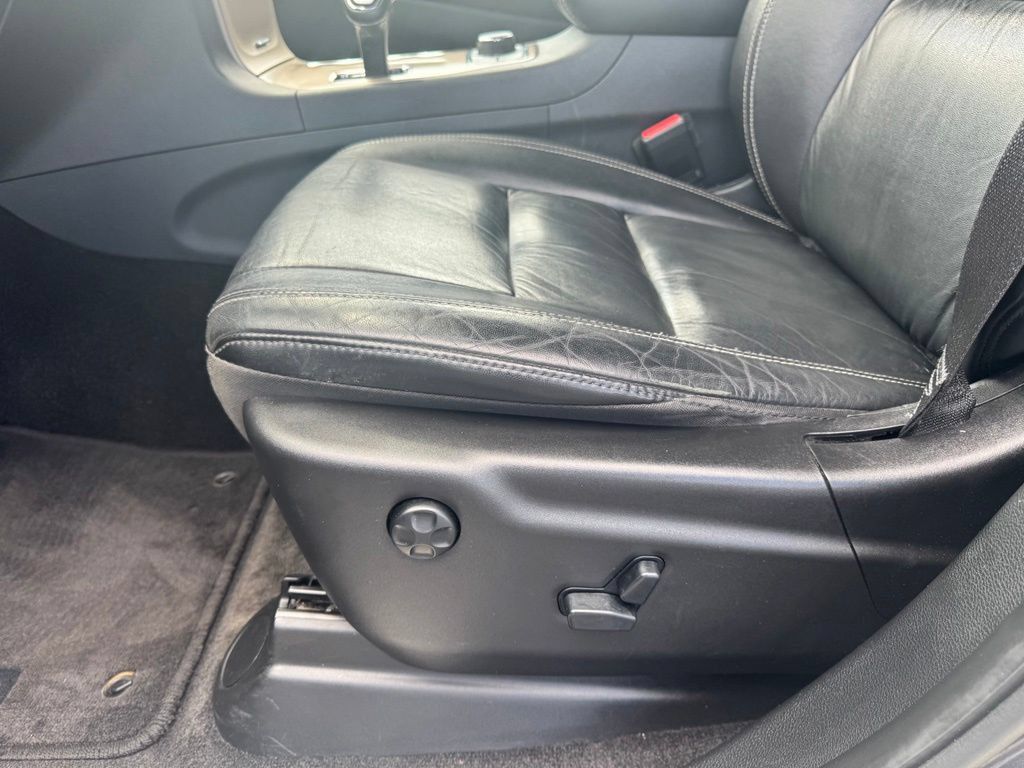 Used 2015 Jeep Grand Cherokee Limited AWD/4WD image 6
