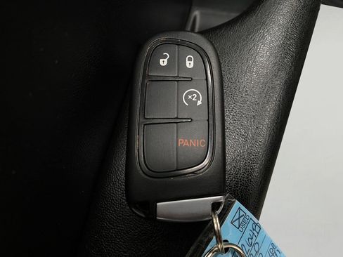 Used 2020 Jeep Cherokee Latitude Plus w/ Cold Weather Group image 30