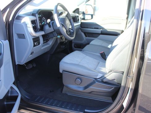 Used 2024 Ford F250 XL w/ STX Appearance Package image 23