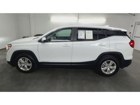 Certified 2024 GMC Terrain SLE FWD image 5