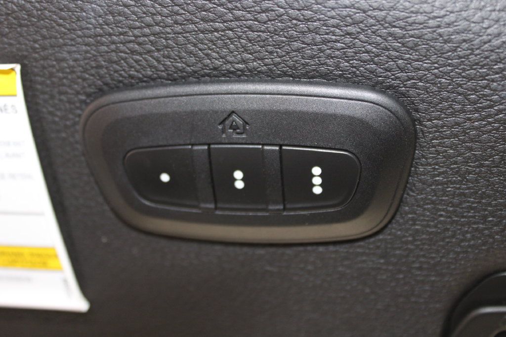 Used 2018 Jeep Wrangler Unlimited Sahara AWD/4WD image 40
