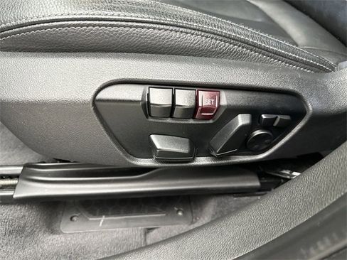 Used 2018 BMW X1 xDrive28i image 12