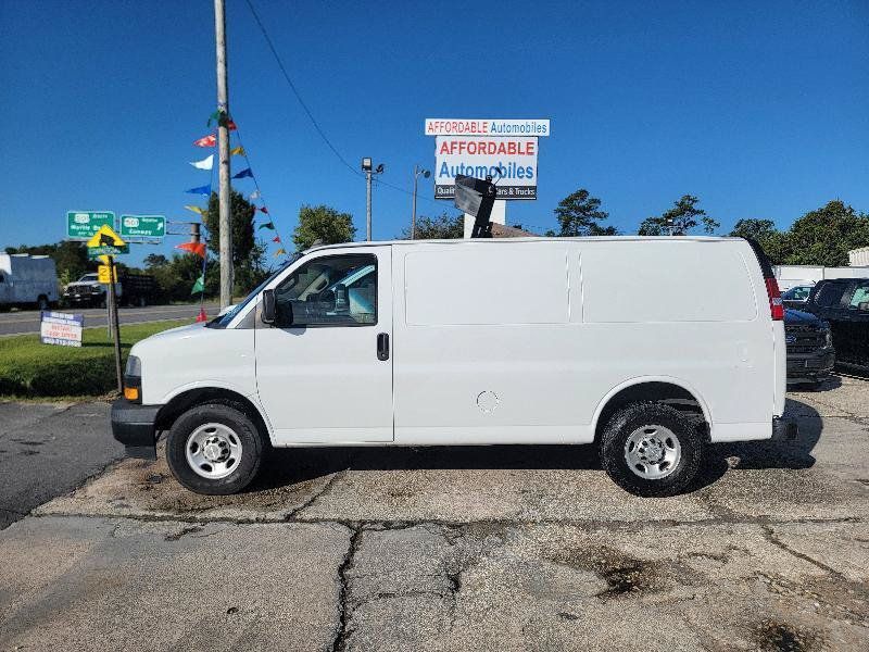 Used 2019 Chevrolet Express 2500 w/ Driver Convenience Package RWD image 4