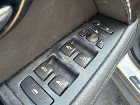 Used 2016 Volvo XC70 T5 Platinum w/ Protection Package FWD image 24