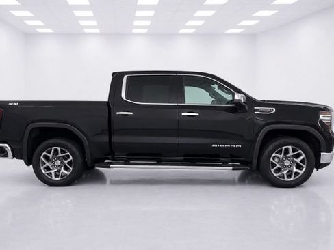 Used 2023 GMC Sierra 1500 SLT w/ SLT Premium Package AWD/4WD image 7