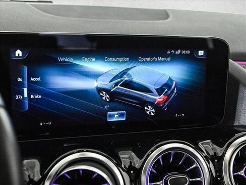 Used 2023 Mercedes-Benz GLA 250 4MATIC image 16