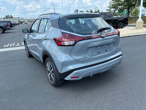 Used 2023 Nissan Kicks SR w/ SR Premium Package FWD image 11