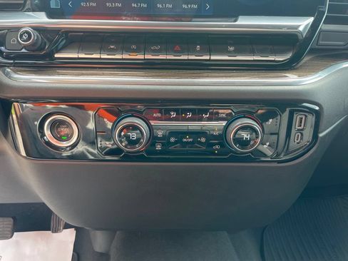 Used 2023 Chevrolet Silverado 1500 LT AWD/4WD image 19