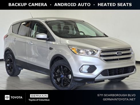 Used 2019 Ford Escape SE image 1