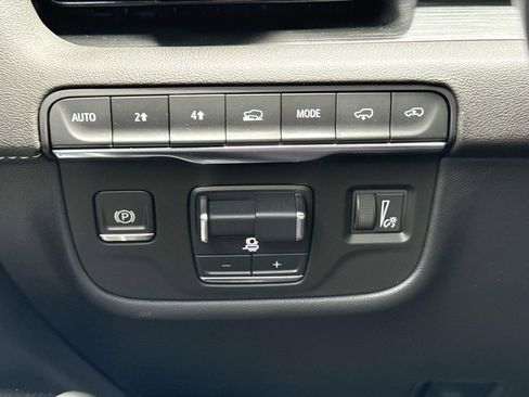 Used 2021 Cadillac Escalade Sport w/ Driver Assist Tech Package AWD/4WD image 41