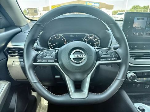 Used 2026 Nissan Altima 2.5 SR FWD image 14