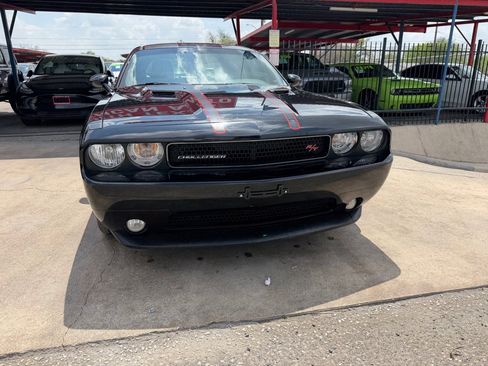 Used 2013 Dodge Challenger R/T Plus image 4