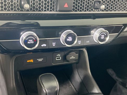 Used 2023 Honda Civic Sport image 15