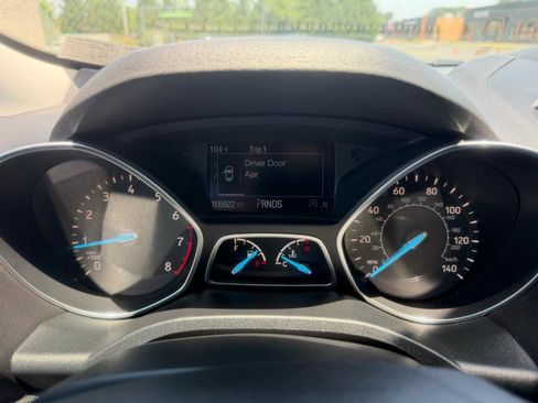Used 2017 Ford Escape SE w/ SE Leather Comfort Package AWD/4WD image 12