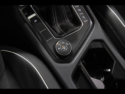 Certified 2023 Volkswagen Tiguan SEL R-Line AWD/4WD image 16