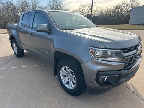 Used 2022 Chevrolet Colorado LT w/ LT Convenience Package image 7