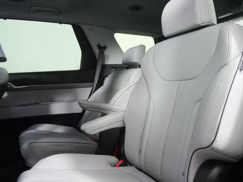 Used 2025 Hyundai Palisade SEL image 15