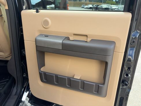 Used 2011 Ford F250 Lariat w/ Lariat Interior Pkg AWD/4WD image 23