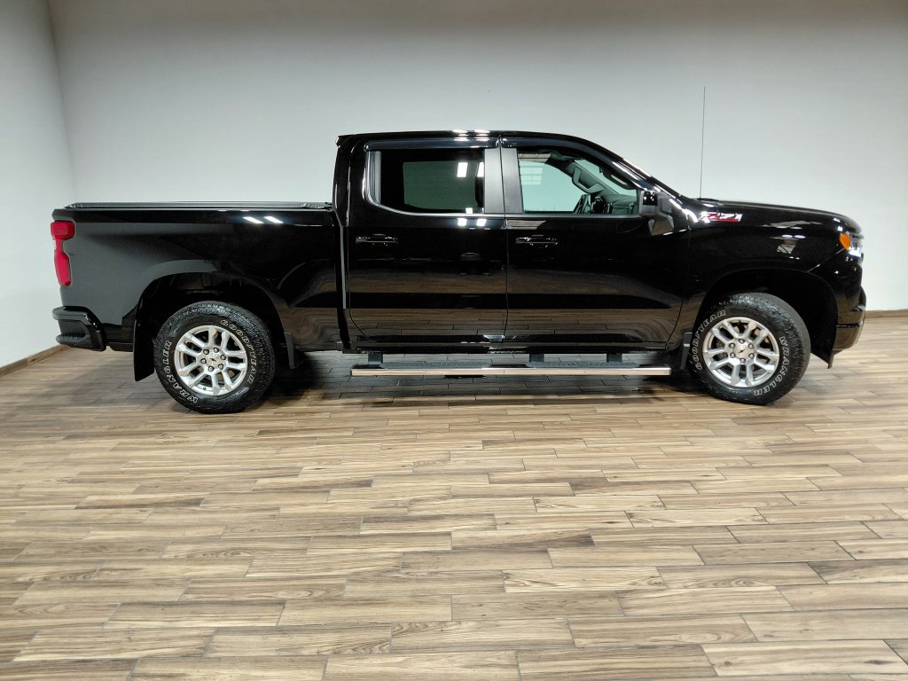 Used 2024 Chevrolet Silverado 1500 RST w/ Z71 Off-Road Package AWD/4WD image 26