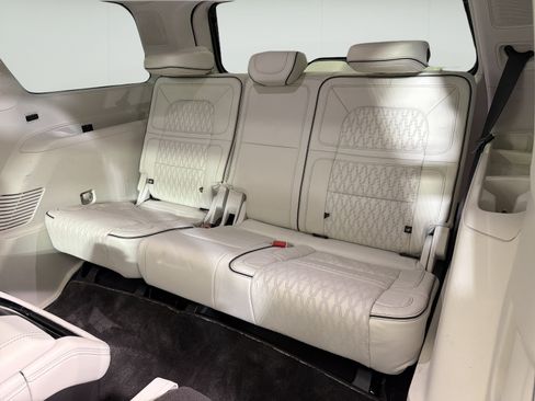 Used 2024 Lincoln Navigator Black Label AWD/4WD image 13
