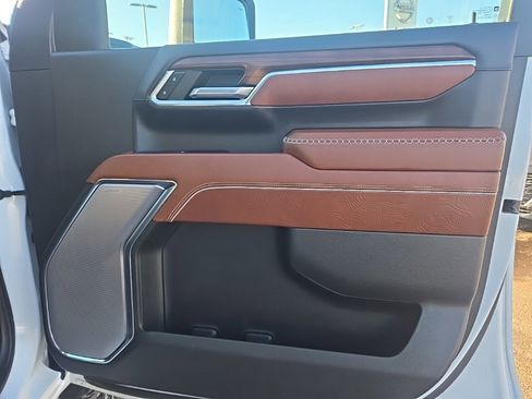 Used 2024 GMC Sierra 3500 Denali Ultimate image 39