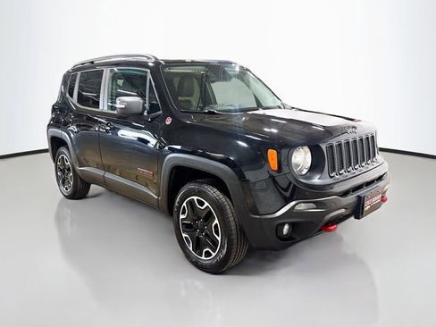 Used 2016 Jeep Renegade Trailhawk AWD/4WD image 5