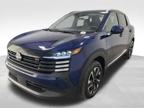 Used 2025 Nissan Kicks SR image 5