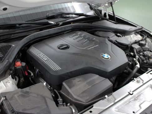 Used 2024 BMW 330i Sedan w/ Convenience Package RWD image 41