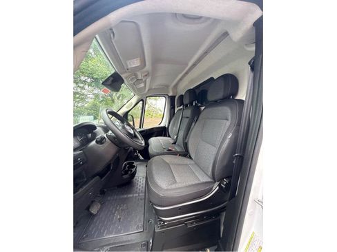 Used 2024 RAM ProMaster 2500 FWD image 11