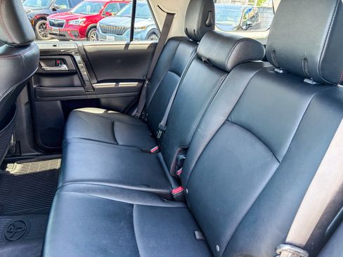 Used 2023 Toyota 4Runner TRD Off-Road Premium w/ Moonroof Package AWD/4WD image 18
