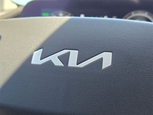 Used 2023 Kia Niro Wave image 30